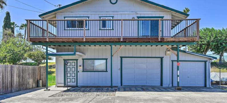 河滨Bethel岛之家，配有码头和滑道(Waterfront Bethel Island Home w/ Dock & Slip)图片
