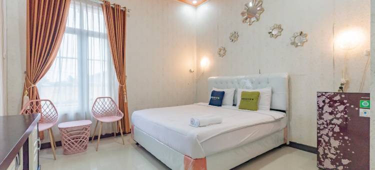 Urbanview Hotel Rifal Home Tegal图片