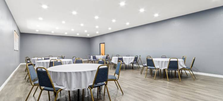 里奇克雷斯特-中国湖传统酒店及套房(Red Roof Inn & Suites Ridgecrest)图片