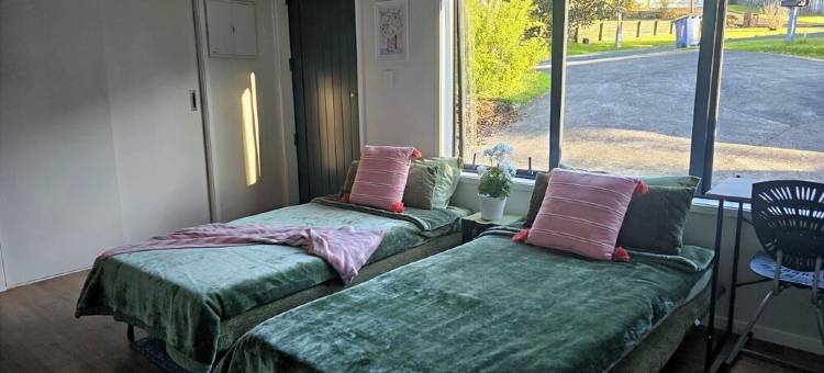 Relax and enjoy the North Shore in this cozy and stylish unit.图片