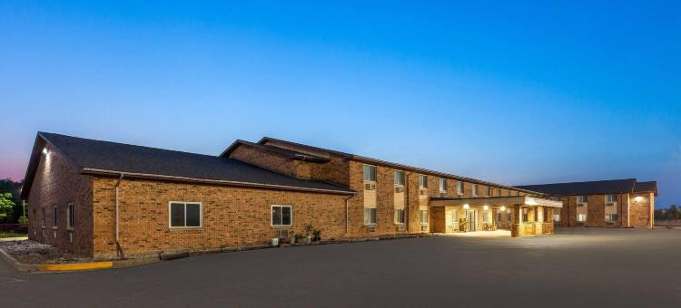 马尼斯蒂温德姆呗盟酒店(Baymont by Wyndham Manistee)图片