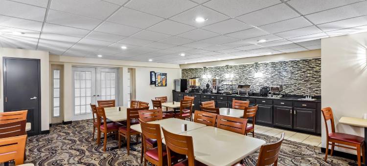 汉廷顿贝斯特韦斯特酒店(Rodeway Inn)图片