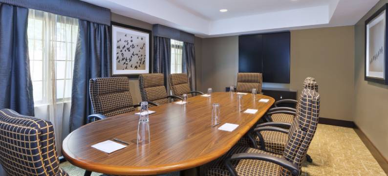 Staybridge Suites 底特律的乌蒂卡by IHG(Staybridge Suites DETROIT-UTICA by IHG)图片