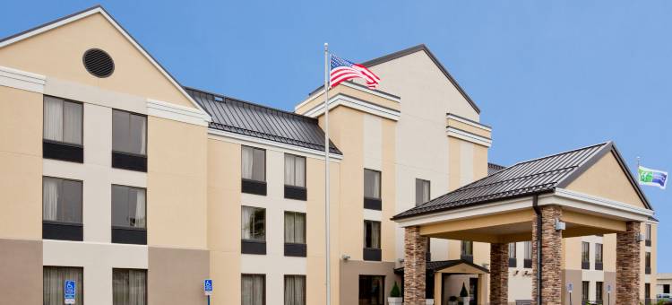 洲际酒店集团智选假日酒店及套房 - 33大道380号州际公路(Holiday Inn Express & Suites Cedar Rapids-I-380 @ 33RD Ave)图片