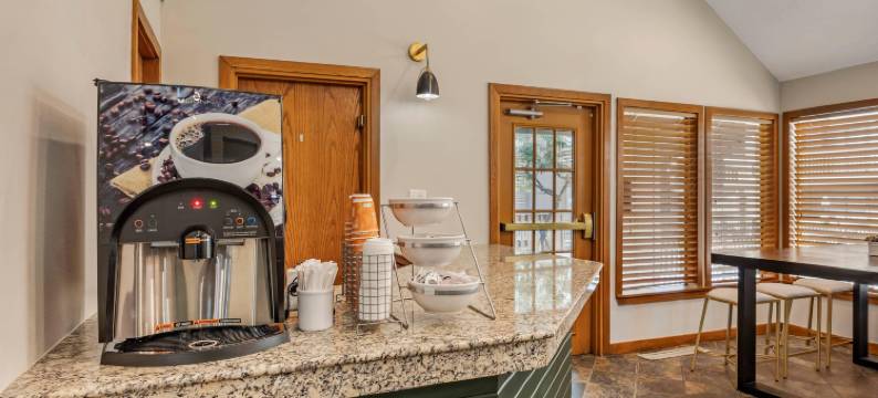 斯普林菲尔德南部梅恩斯泰套房酒店 - 战场路(MainStay Suites Springfield South - Battlefield Rd)图片