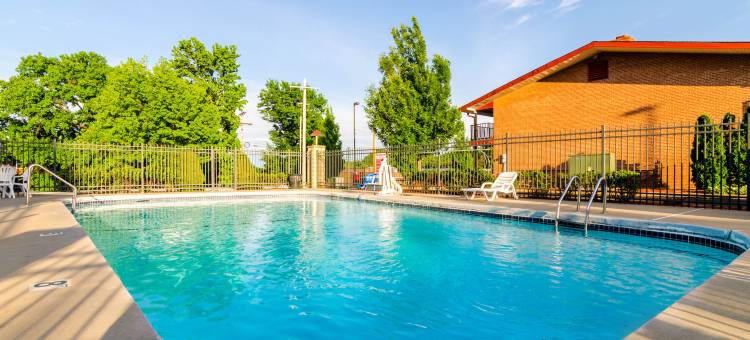 肖尼伊克诺套房I-35号旅馆(Econo Lodge Inn & Suites I-35 at Shawnee Mission)图片