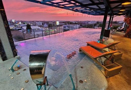 OYO 75592 Blue Tel Residence Hotel Overview