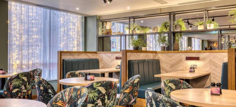 拉尔海滨普瑞米尔酒店(Premier Inn Rhyl Seafront)图片