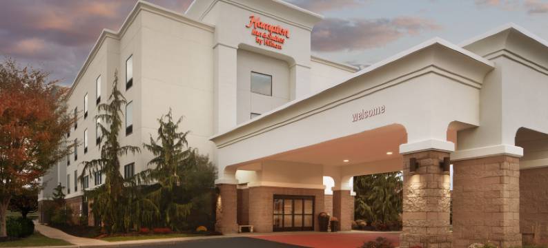 克利夫兰曼图尔欢朋套房酒店(Hampton Inn & Suites Cleveland-Mentor)图片