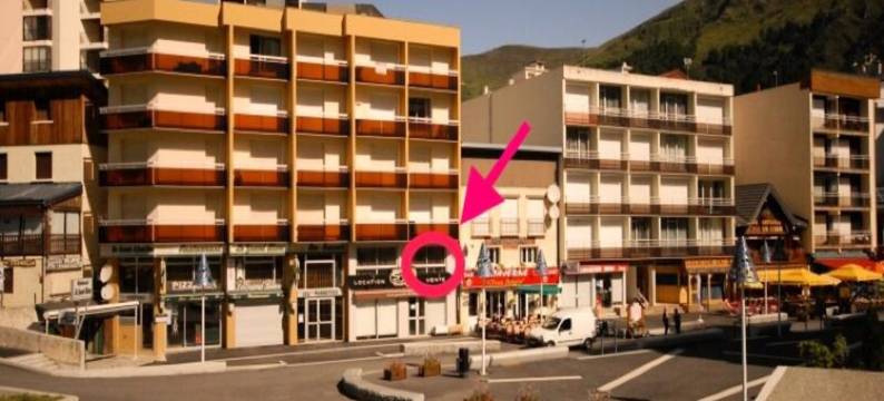 2 Rooms for 8 People图片