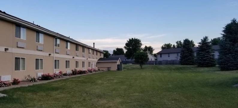 德尔拉皮兹比尔马套房酒店靠近苏福尔斯(Bilmar Inn & Suites Dell Rapids Near Sioux Falls)图片