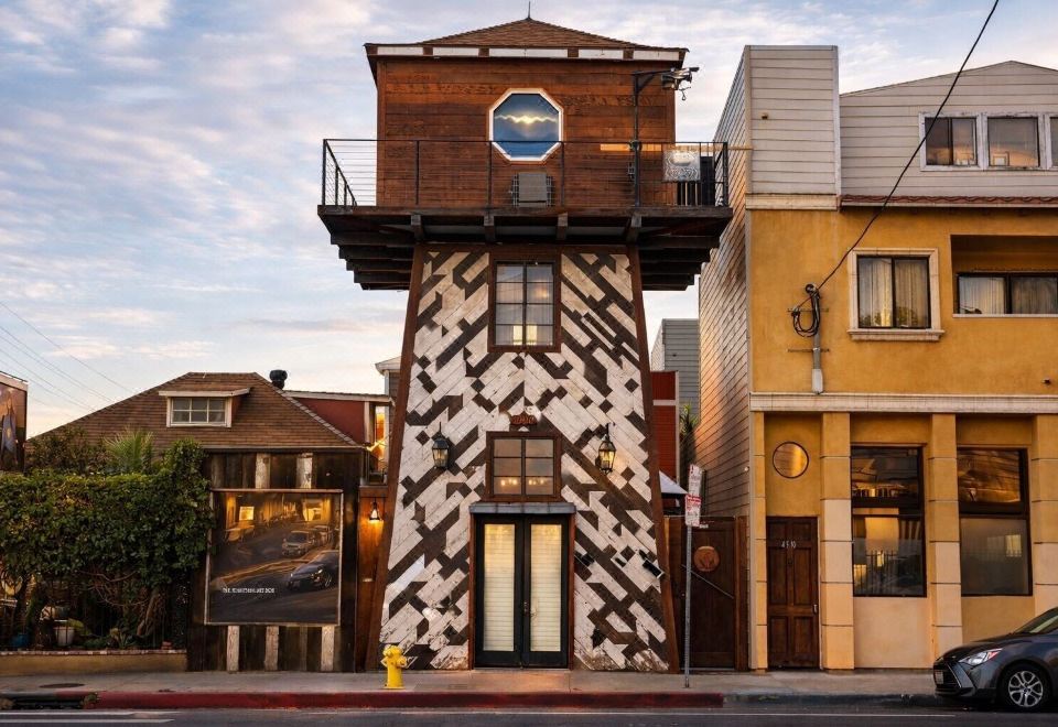 The Rosemary SilverlakeHotel Overview