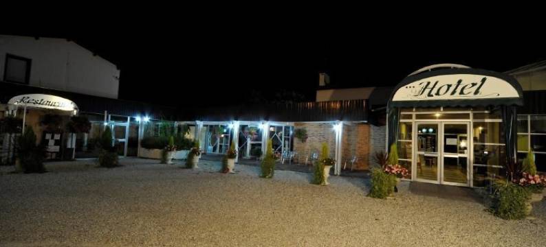 贝内特桥酒店(Logis Hôtels - le Pont Bernet - Hotel 2 étoiles et Restaurant)图片