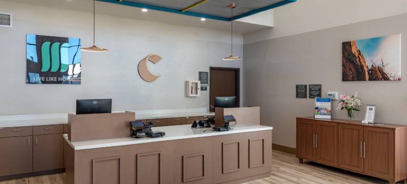 康福套房科罗拉多斯普林斯东-医疗中心区(Comfort Suites Colorado Springs East - Medical Center Area)图片