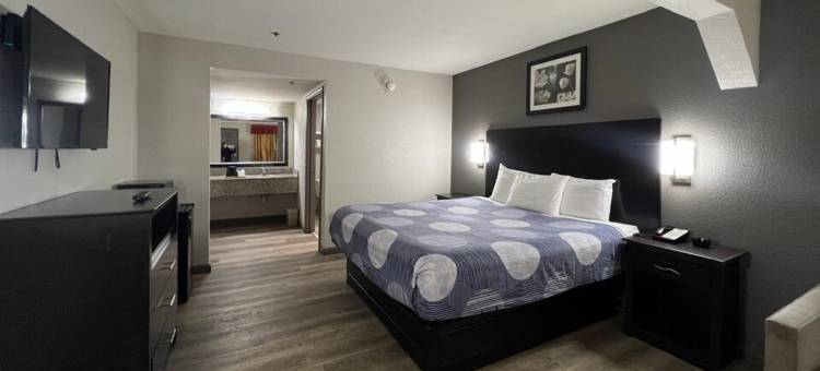 斯皮德威格里芬美国19号公路酒店及套房(Speedway Inn & Suites Griffin US 19)图片