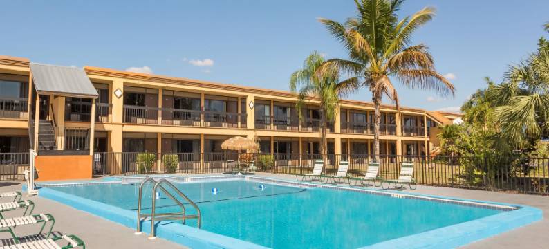 迈尔斯堡北戴斯酒店(Travelodge by Wyndham Fort Myers North)图片