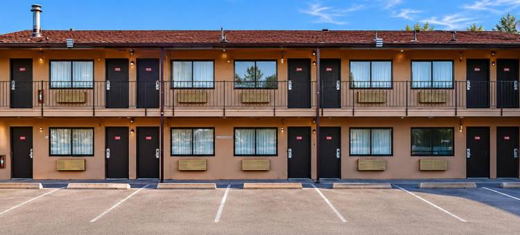 Travel Inn 由OYO管理奥马哈酒店(Travel Inn by OYO Omaha)图片