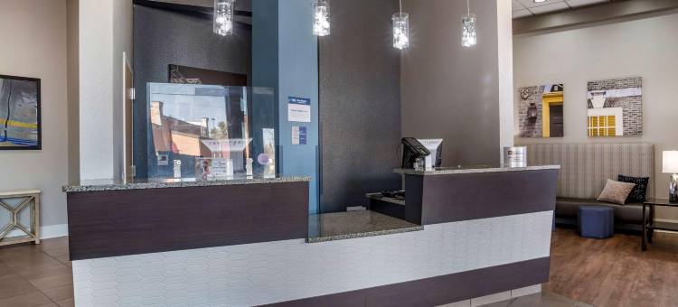 费城机场南-威得恩大学贝斯特韦斯特优质酒店(Best Western Plus Philadelphia Airport South at Widener University)图片
