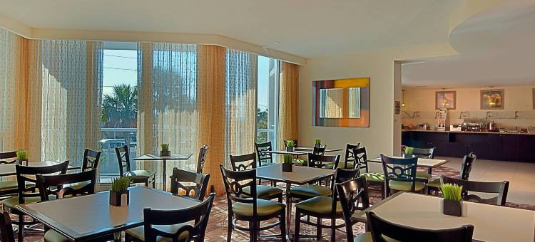 圣彼得堡金银岛居家酒店(Residence Inn St. Petersburg Treasure Island)图片