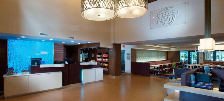 林奇堡自由大学万枫酒店及套房(Fairfield Inn & Suites Lynchburg Liberty University)图片