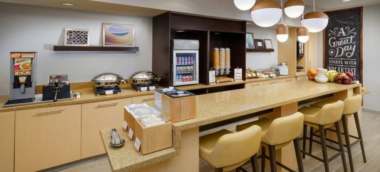 曼彻斯特波士顿地区机场TownePlace Suites酒店(TownePlace Suites Manchester-Boston Regional Airport)图片