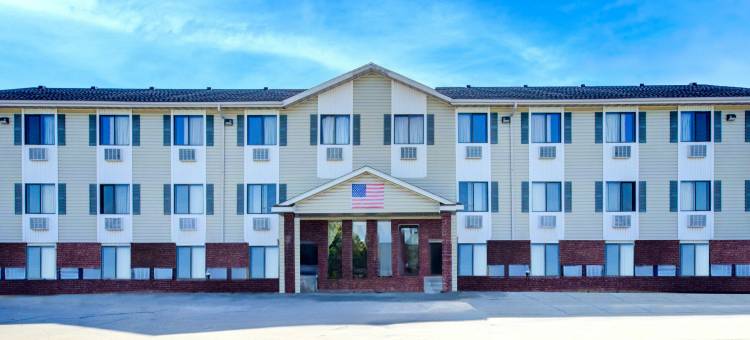 密苏里金德姆城54号公路 Capital O 阿美瑞霍斯特酒店及套房(Capital O Amerihost Inn and Suites Kingdom City Hwy 54 MO)图片
