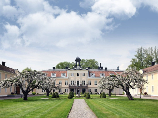 索德图纳城堡酒店