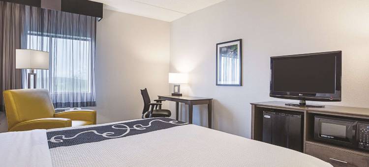 巴尔的摩I机场拉昆塔温德姆套房酒店(La Quinta Inn & Suites by Wyndham Baltimore BWI Airport)图片