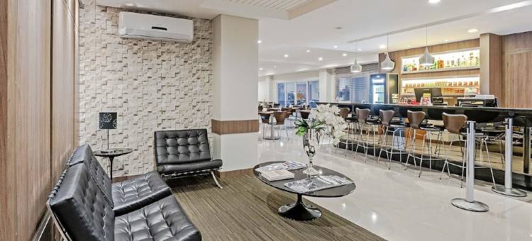 古里提巴托雷斯大道斯里姆酒店(Slim Curitiba Av Das Torres)图片