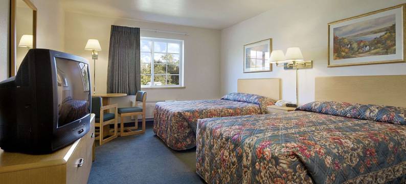 埃瓦温德姆速8酒店(Super 8 by Wyndham Ava)图片