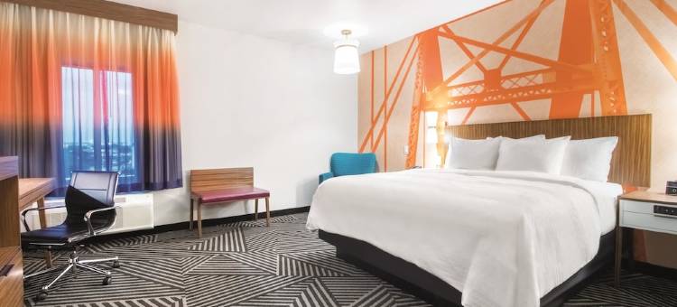 韦科贝勒市中心拉昆塔温德姆套房酒店(La Quinta Inn & Suites by Wyndham Waco Downtown - Baylor)图片