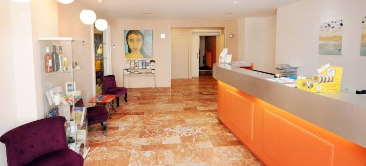 帕拉瓦海滩艾墨里奇酒店(Amerique Hotel Palavas - Piscine - Plage)图片