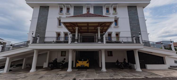 塞特拉萨里我的霍奈城市景观酒店(RedDoorz Plus Near Universitas Maranatha Bandung 2)图片