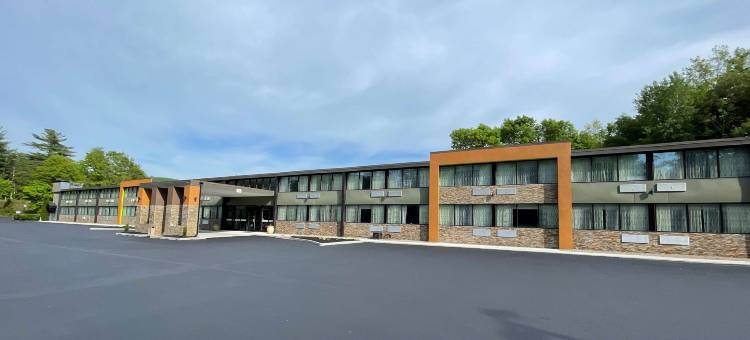 乔治湖温德姆蔚景饭店(Wingate by Wyndham Lake George)图片