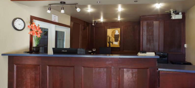 弗尼加拿大最佳价值套房酒店(Canadas Best Value Inn and Suites Fernie)图片