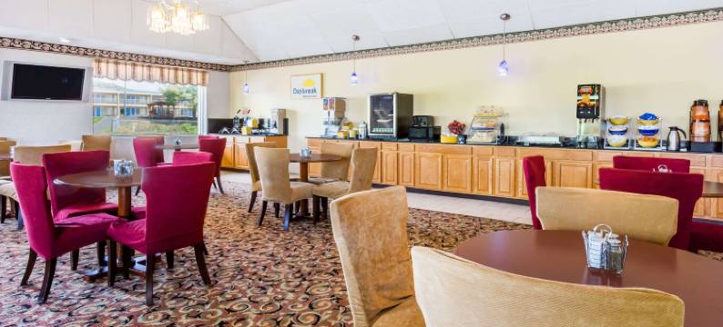 斯汤顿南戴斯酒店(Days Inn by Wyndham Staunton)图片