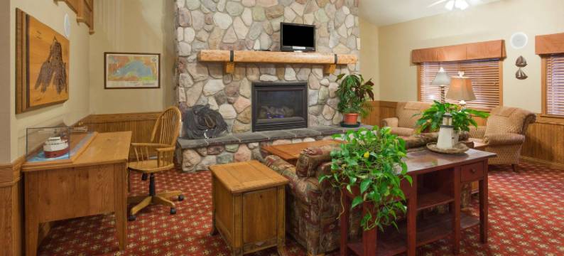 韦特莫尔-缪尼辛美吟温德姆酒店(AmericInn by Wyndham Wetmore Munising)图片