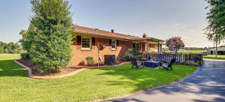 Russell Springs度假胜地，距离坎伯兰湖10英里！(Russell Springs Getaway, 10 Mi to Lake Cumberland!)图片