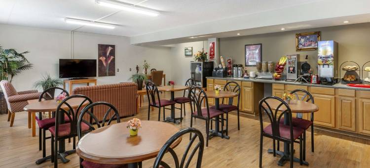 南派恩斯伊克诺套房旅店(Econo Lodge & Suites Southern Pines)图片