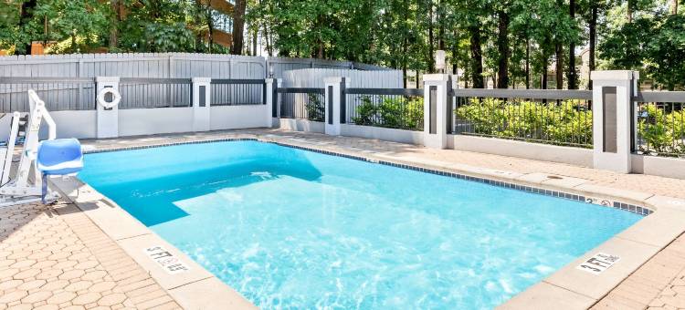 昆内特中心贝斯特韦斯特酒店(Best Western Gwinnett Center Hotel)图片