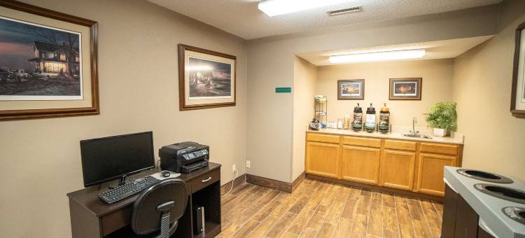 昆特品质酒店及套房沃特敦近草原湖冰场(Quality Inn & Suites Watertown Near Prairie Lakes Ice Arena)图片