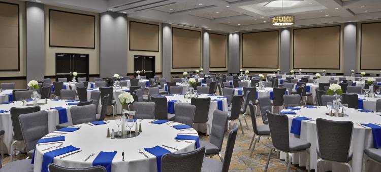 劳伦斯堡希尔顿逸林酒店(DoubleTree by Hilton Lawrenceburg)图片