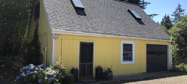瓦雄岛迷人乡村别墅-距渡轮码头仅3分钟(Charming Vashon Island Cottage - Just 3 minutes from the ferry.)图片