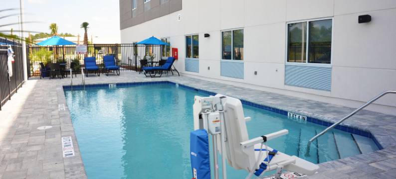 智选假日套房酒店-杰克逊维尔西/295号和10号州际公路(Holiday Inn Express & Suites JACKSONVILLE W - I295 AND I10 by IHG)图片