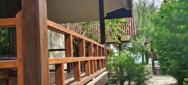 蓝珊瑚简易别墅酒店(Bluecoral Bungalows)图片