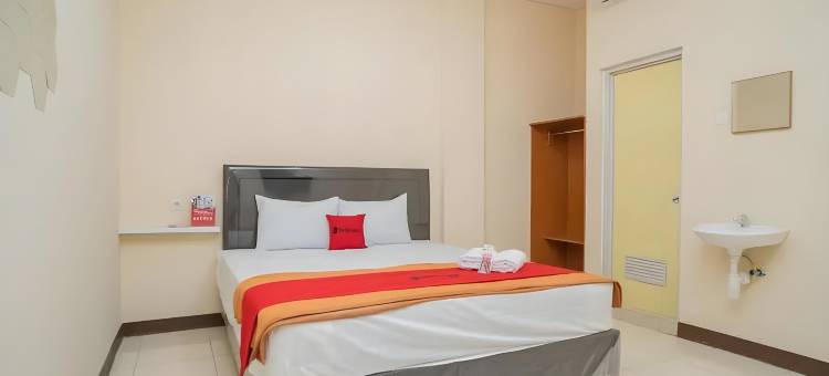 红多兹酒店-近唐格朗车站(RedDoorz Near Stasiun Tangerang)图片