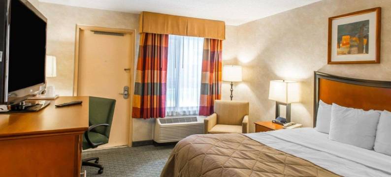 格里利市中心凯艺酒店及会议中心(Quality Inn and Conference Center Greeley Downtown)图片