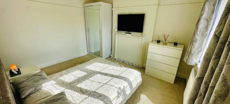 Gerrardscross - Stay4 - 停车 - 宠物可 - 温布利(GerrardsCross - Stay4 - Parking - Petsok - Wembley)图片