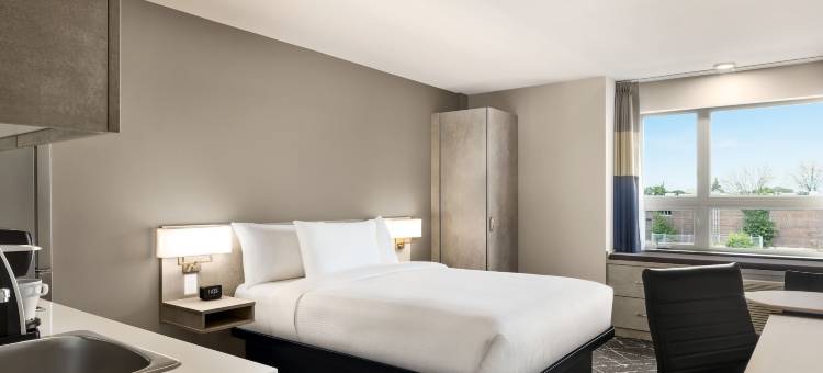 Microtel Inn & Suites Montreal Airport-Dorval QC图片