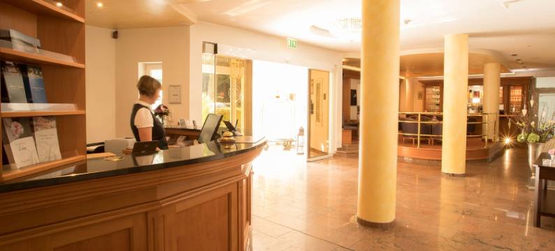 因瑟尔斯库尔豪斯酒店(Kurhaus am Inselsee)图片